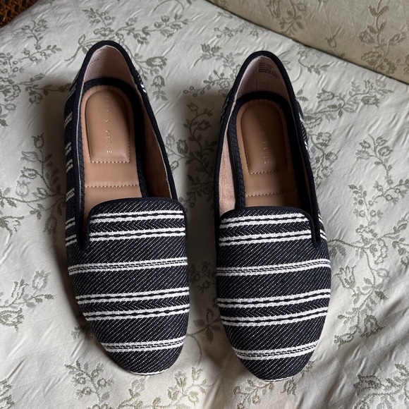Kelly & Katie Shoes - Kelly & Katie Peyton Black and White Striped Loafers size 7.5M